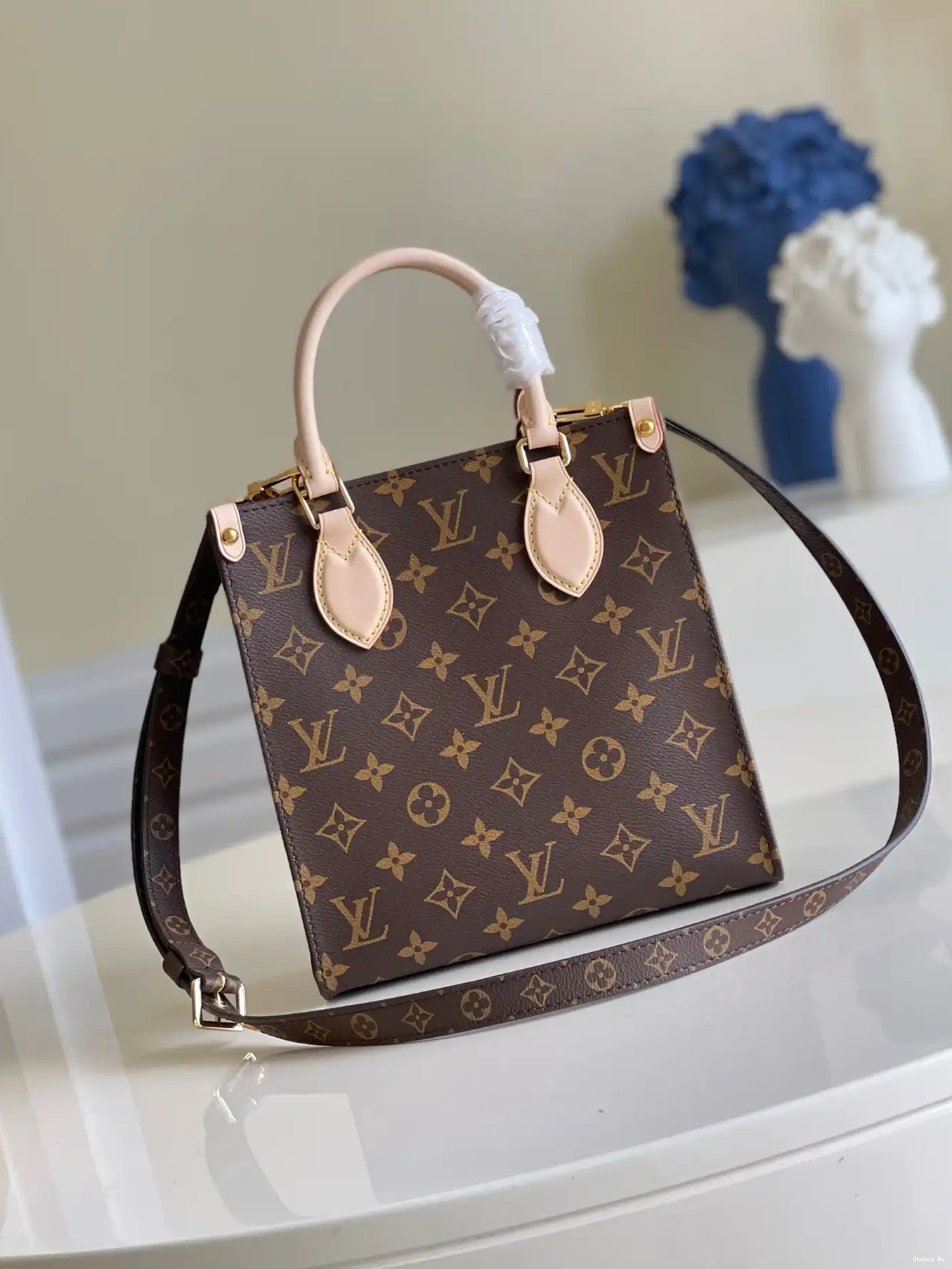 PLAT LOUIS PETIT SAC VUITTON 0613